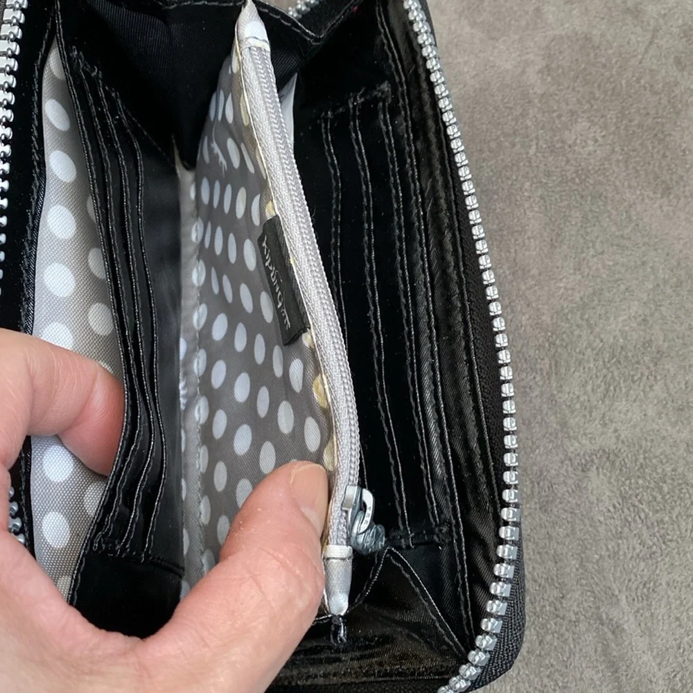 Kipling wallet (medium)Authentic - Picture 2 of 3